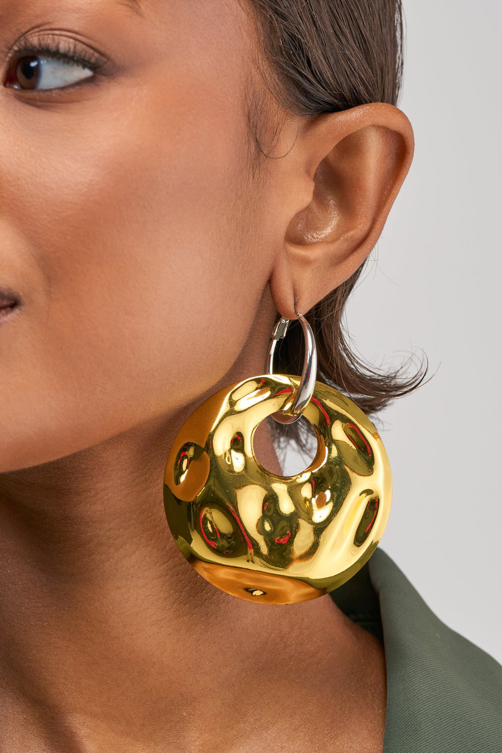 OVERSIZED 2-TONE STATEMENT EARRING