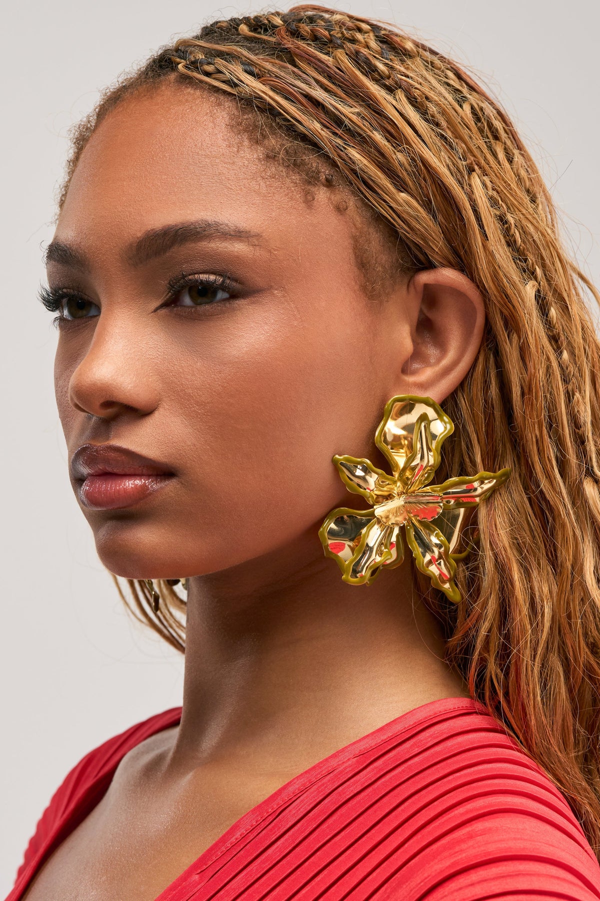 FLY ME OUT EARRING IN GREEN