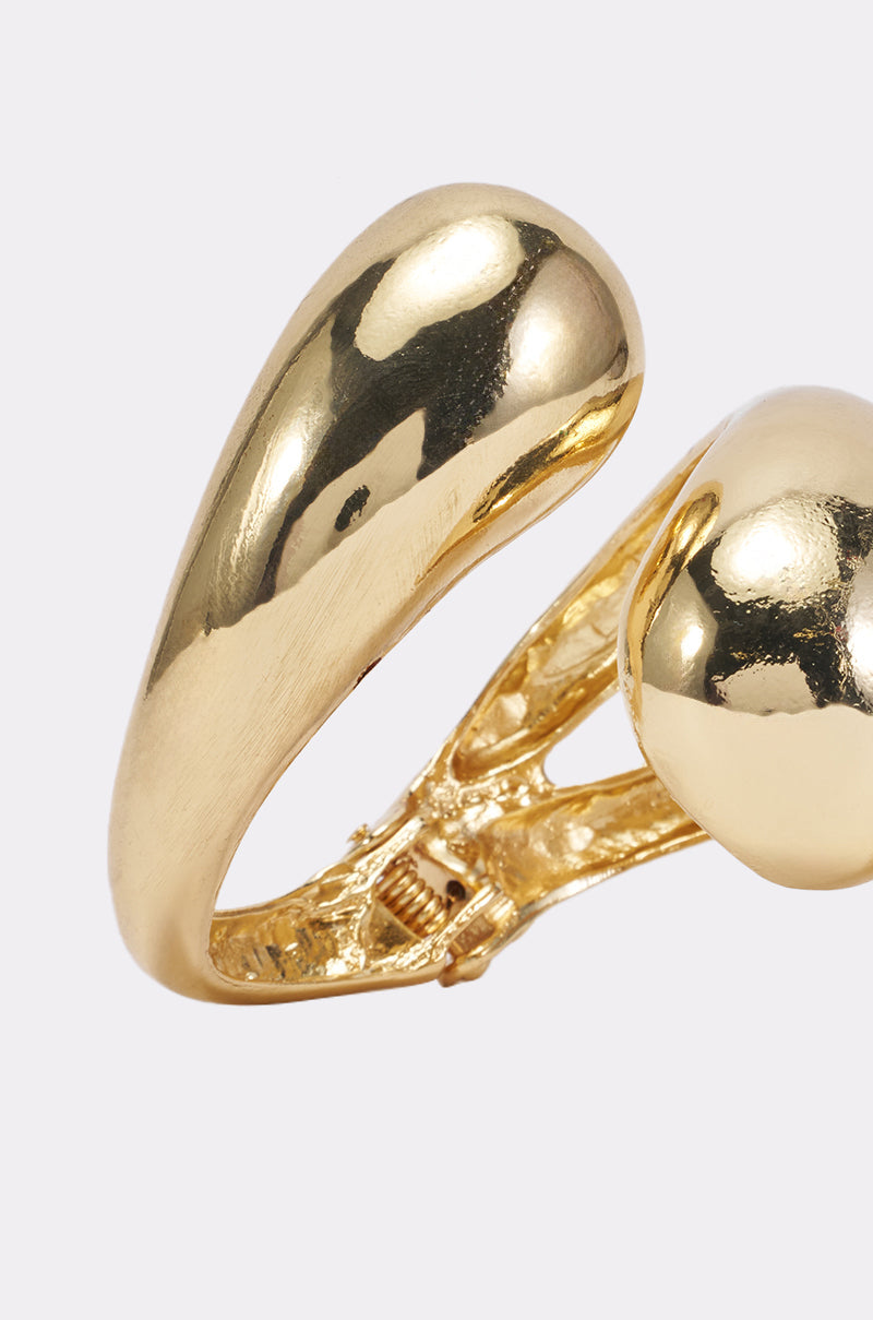 CECELIA METAL CUFF IN GOLD