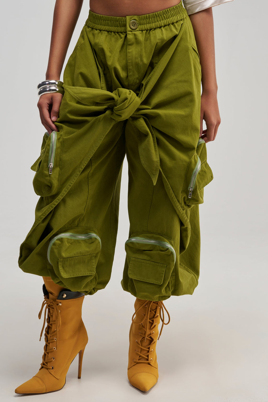 DO THE MOST TIE FRONT JOGGER IN OLIVE