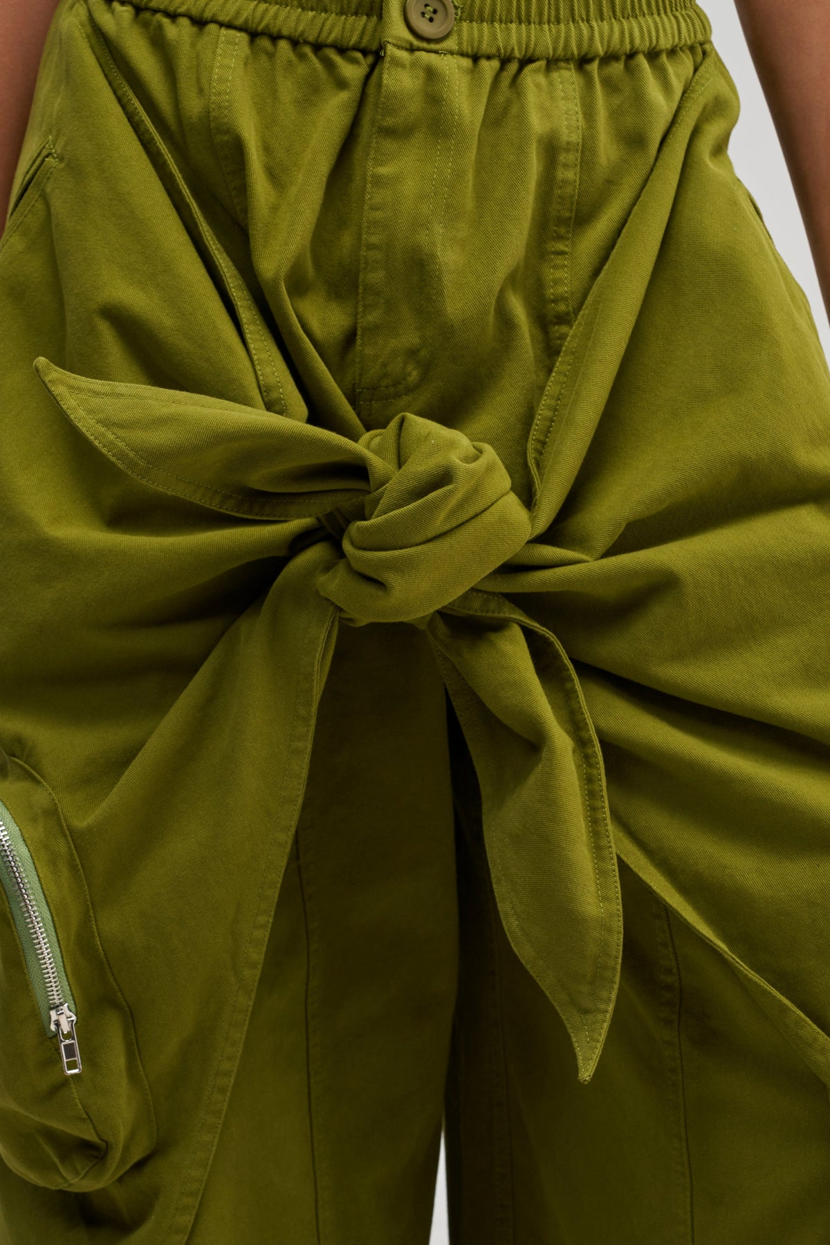 DO THE MOST TIE FRONT JOGGER IN OLIVE